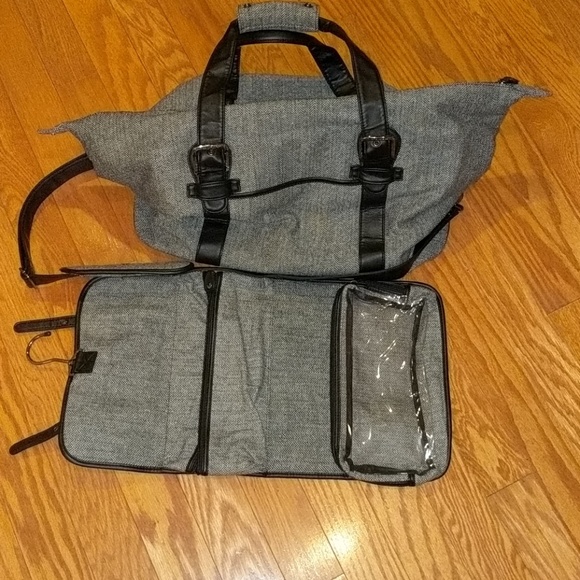 Pottery Barn Handbags - Pottery Barn Weekender w/Cosmetic Bag